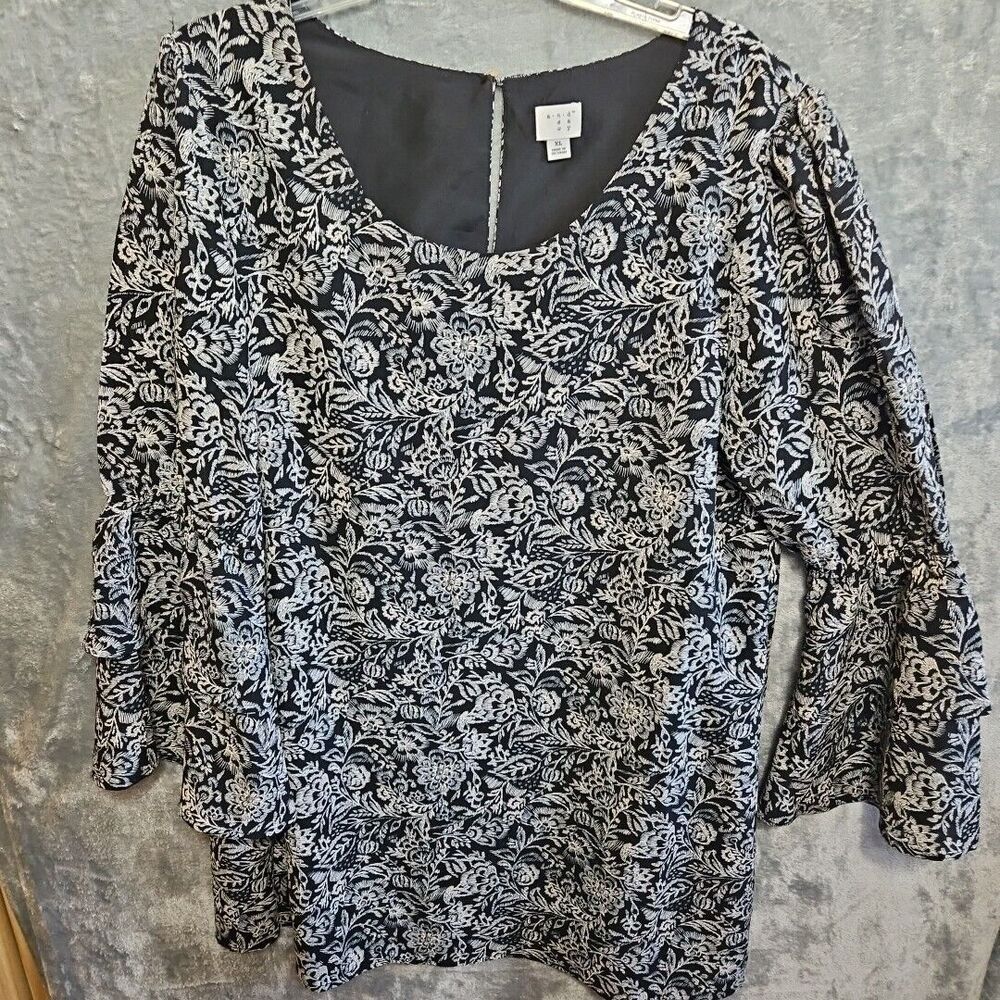 A New Day Women's XL Black White Tunic floral top blouse bell sleeve